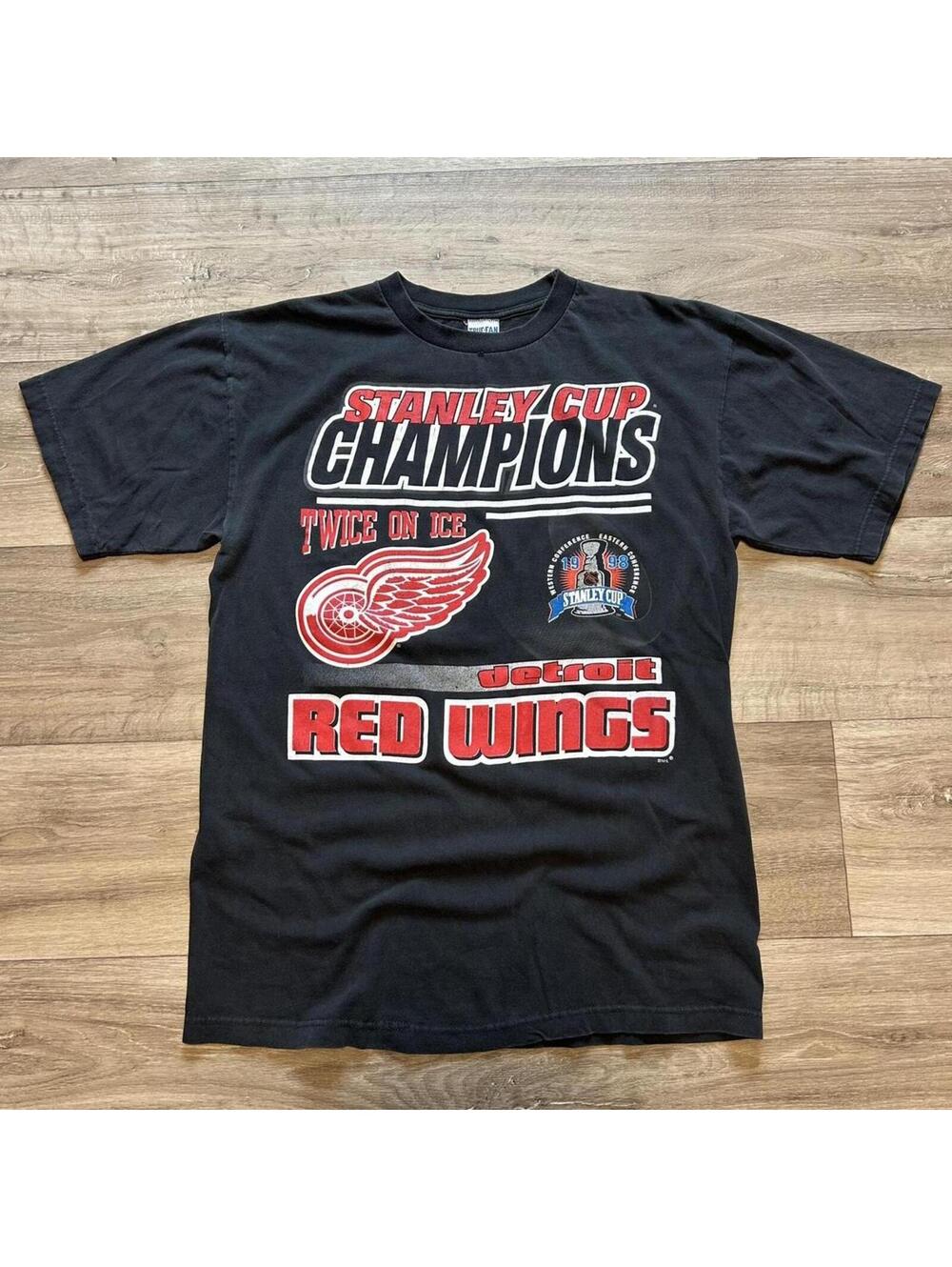 Vintage 90s Detroit Red Wings Champions NHL Hockey t shirt L